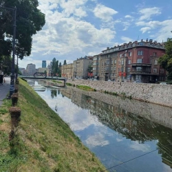 Na sjeveru i u centralnoj Bosni danas više oblačnosti, u Hercegovini sunčano